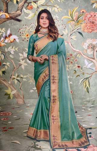 Heavy border saree by Gayatri Silk Sarees