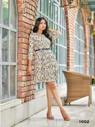 Looks Vol 4 Raton Wrinkle Print Top by Tips & Tops 