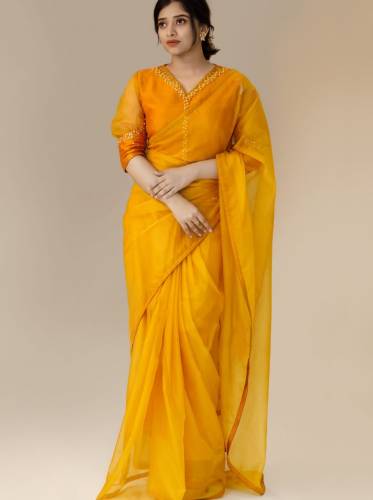 Buy online Banarasi Organza Saree with Zari Leheriya Weave & Rich Pallu -  Red-AF1524