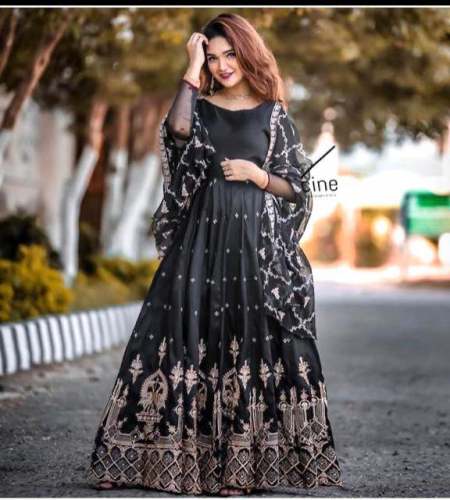  NET GOWN