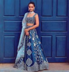 TAPETA SARTIN  CHOLI