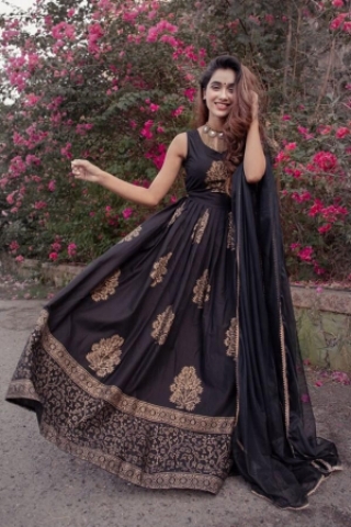 DESIGNER PARTY GOWN 
