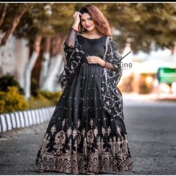 HEVVY TAPETA SILLK GOWN 