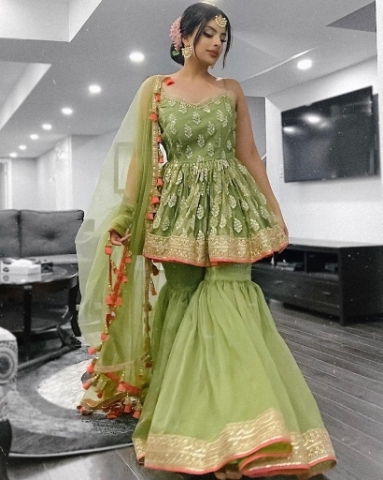 PARTY WARE SARARA SET