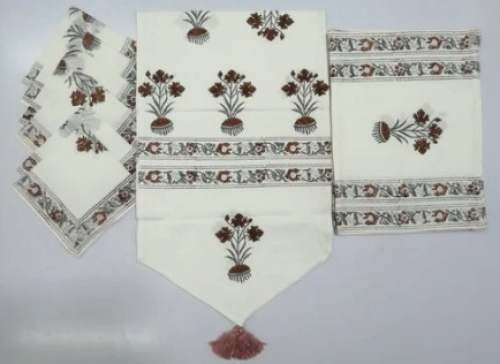 Printed Cotton Table Mats by Shree Ganesh Handicrafts And Textiles