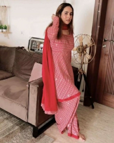 GEORGETTE WITH FLOWER PRINT 
