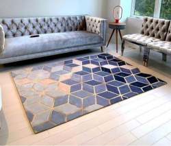 hand tufted custom rug in wool and silk