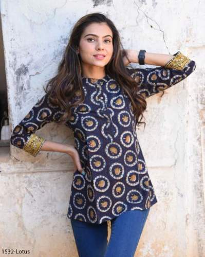 darpani Fascinating cotton printed top 