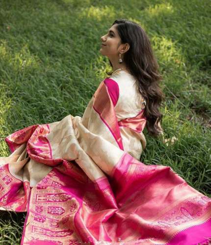 OFWHITE TARANG RICH PALLU & JACQUARD WORK saree
