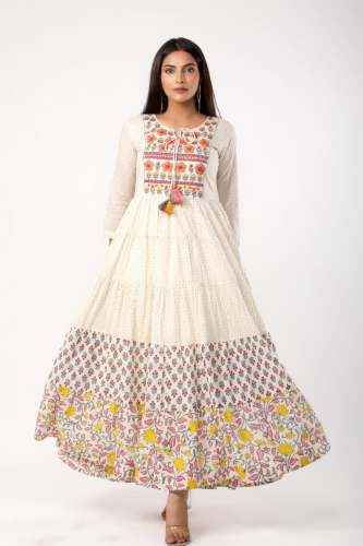 Women Floral Print Muslin Flared Kurta