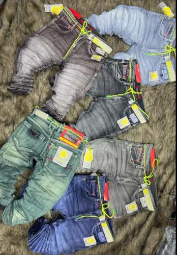 Mens Denim Jeans by Queens Land