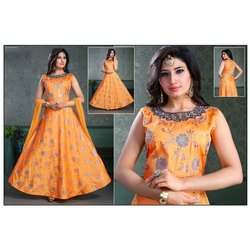 Meena Fashion logo icon