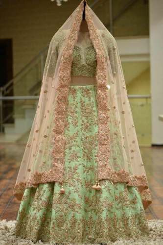 PARTYWEAR EMBROIDERED WORK LDESIGNEREENHGA CHOLI
