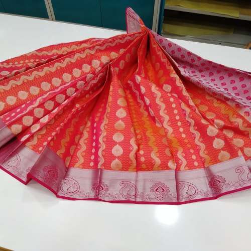 Buy South Indian Silk Saree For Women by Kumaran Silks