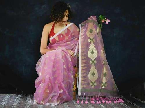 Stylish Pink Muslin Silk saree