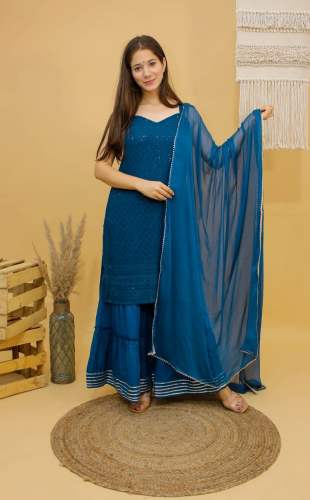 Luchnowi Chikan Kurta Sharara