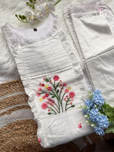GEET GAURI PRESENT WHITE MUL COTTON EMBROIDERY LACE KURTA PANT SET