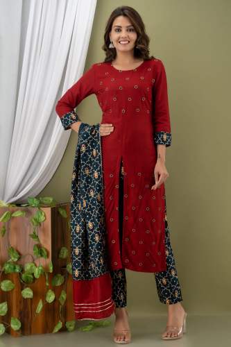 Red Front Slit Rayon Kurti Pant Set 