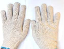 Knitted hand gloves