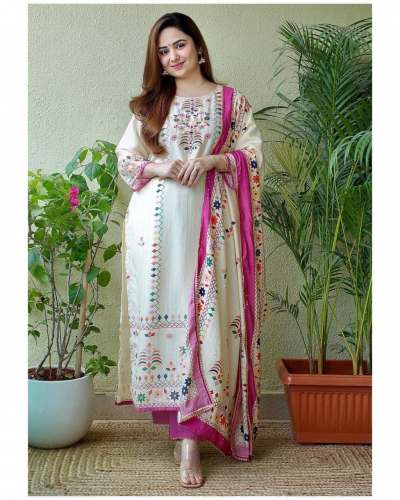 Jaipuri Muslin Kurti Pant With Dupatta Set by Seven threads Collections