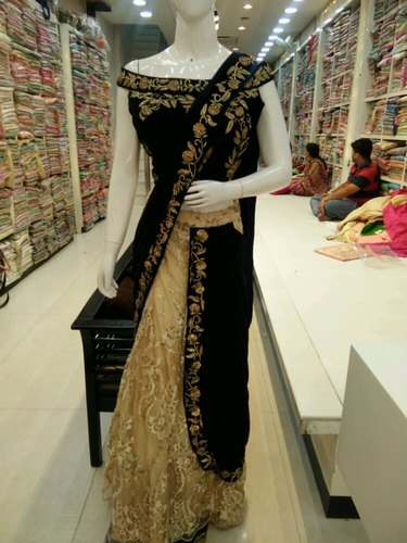 Ladies Party Wear Designer Saree by Armaan Wedding Mall