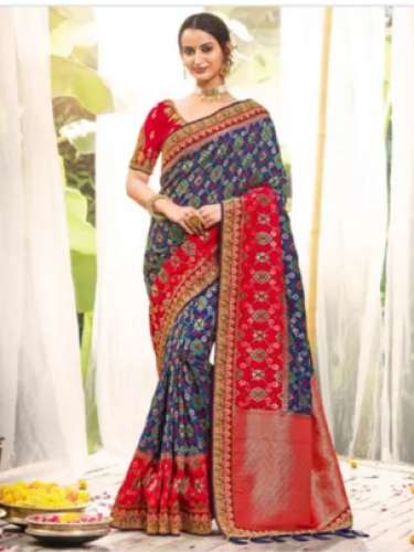 Ladies Fashionable Silk Saree by Pooja Sarees