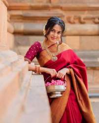 Vashumati Textile LIchi Silk Saree