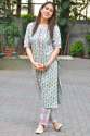 sara-kurti-pant-set-at-wholesale-price