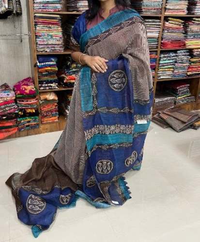 Fancy Handloom Saree For Women by Sangeetha Sarees