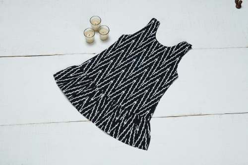 ONAS BLACK ZIGZAG PRINTED DRESS