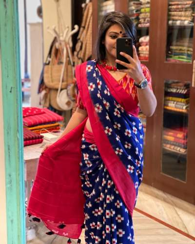Linen Digital Printed Saree With Latkan 