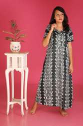 Leaf Bunch Design Nighty - (Black)