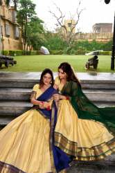 Kanchipuram half saree