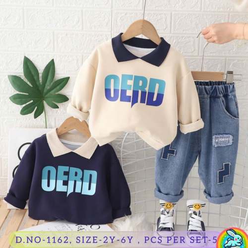 Sweatshirt & Denim