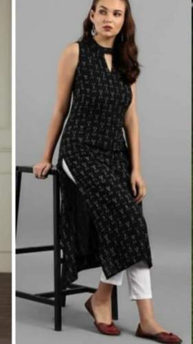 New Arrival Black And White Kurti Pant Set