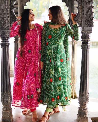 Fancy Bandhani Print Georgette Suit at Rs.1099 Piece in surat offer by Fashionvers