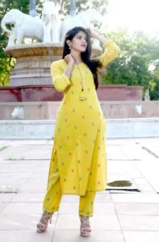 Ladies Designer Cotton Kurti by Srinivas Fashions