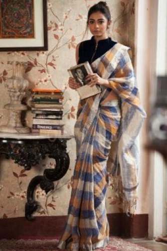 Formal Wear Women Checks Design Saree  by Rizwan Sons Handloom