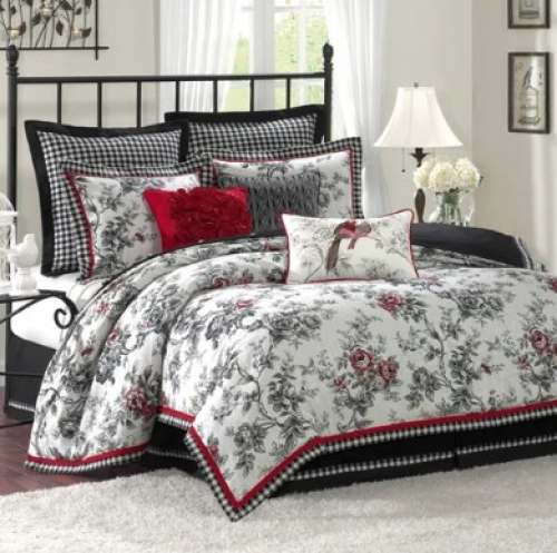 Floral Printed Bedding Set  by Living Cocoon Retail Limited