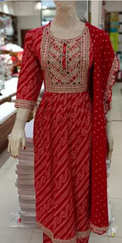 Ladies Designer Kurti Pant With Dupatta Set by Mangalam Saree Showroom