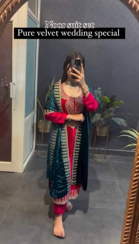 :Heavy Viscose  Velvet With *Heavy Embroidery Sequence Work suit