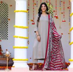 Beautiful design kurti with pant and Dupatta 