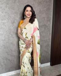 Beautifull Soft Chinon Saree With Embroidery Work Lace Border 