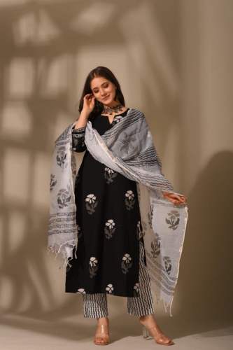 Black Cotton Printed Kurti Pant With Dupatta