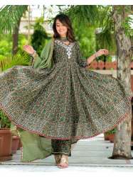 Beautifull Cotton Kurti Set With Gota Patti hand work