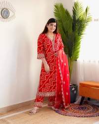 Designer Fancy Wear Maslin Printed Kurti And Pant With Dupatta