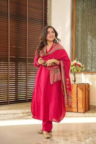 Exclusive Fox Georgette 3-pair kurti Suit Set with digital prints