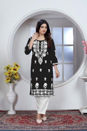 Heavy Rayon Chikankari Kurti Pent Set.