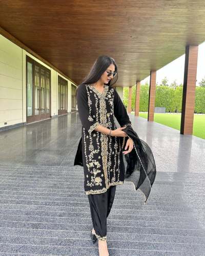 HEAVY VELVET TOP WITH BEAUTIFUL EMBROIDERY WORK