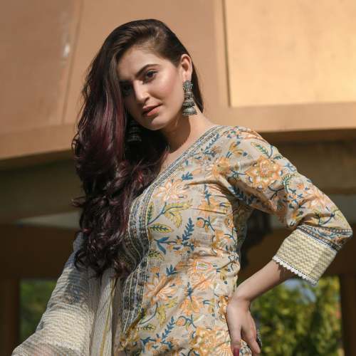 Look stylish and graceful with this beautiful cotton suit set.
